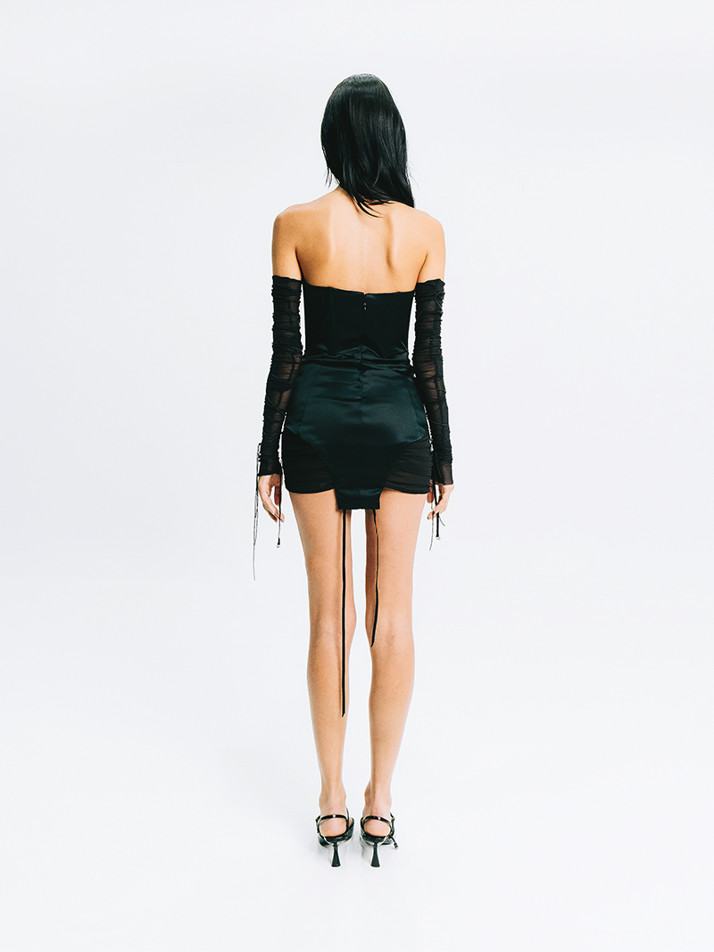 INVISIBLE DRESS